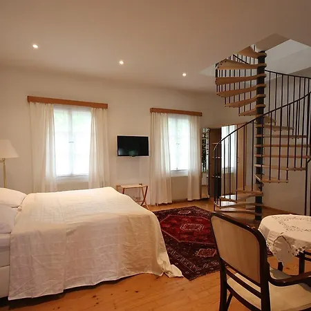 Bed and Breakfast Alter Winzerkeller Kirchberg am Wagram