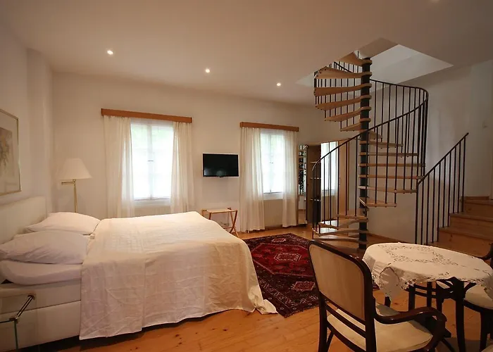 Bed & Breakfast Alter Winzerkeller Kirchberg am Wagram